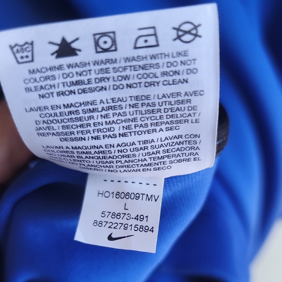 Nike Men's Performance Jacket in Blue and Black - Picture 11 of 11